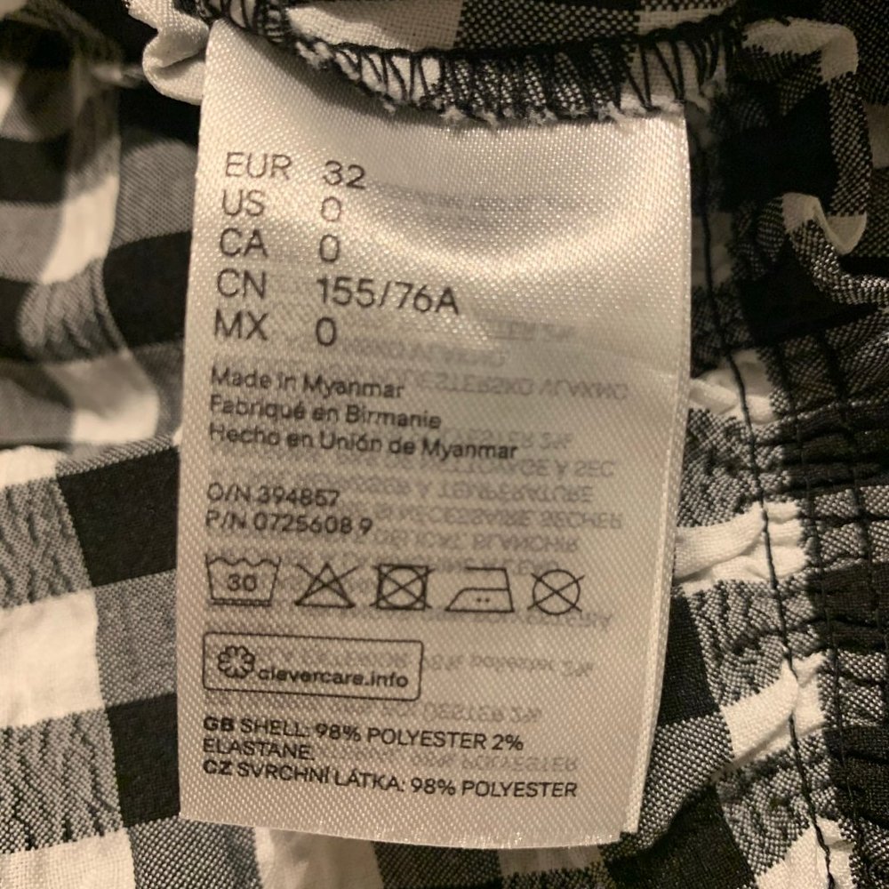 H&M Black & White Off-Shoulder Top Size XS - Picture 4 of 5